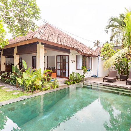 Villa Viktoria Ubud Buitenkant foto