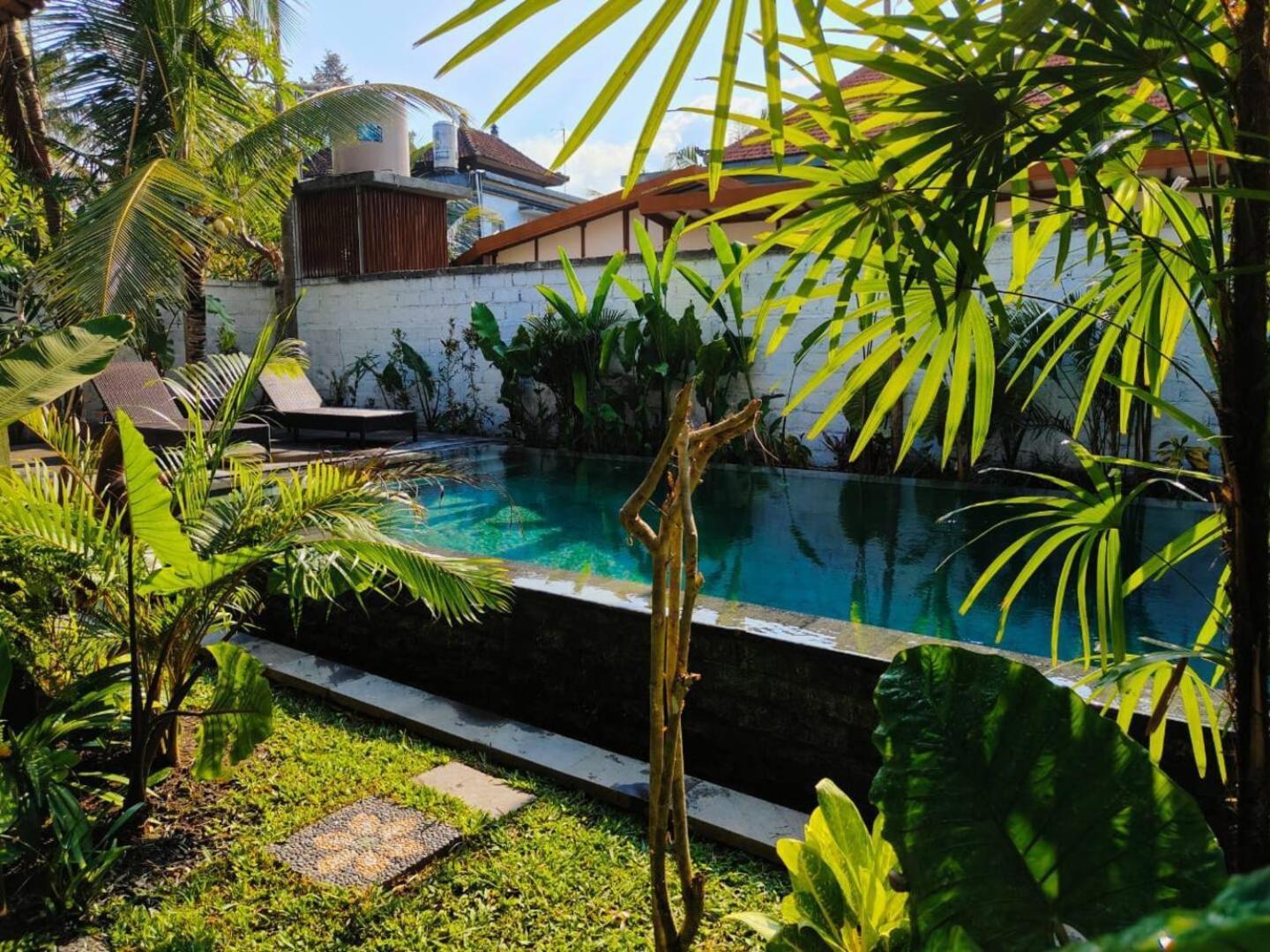 Villa Viktoria Ubud Buitenkant foto