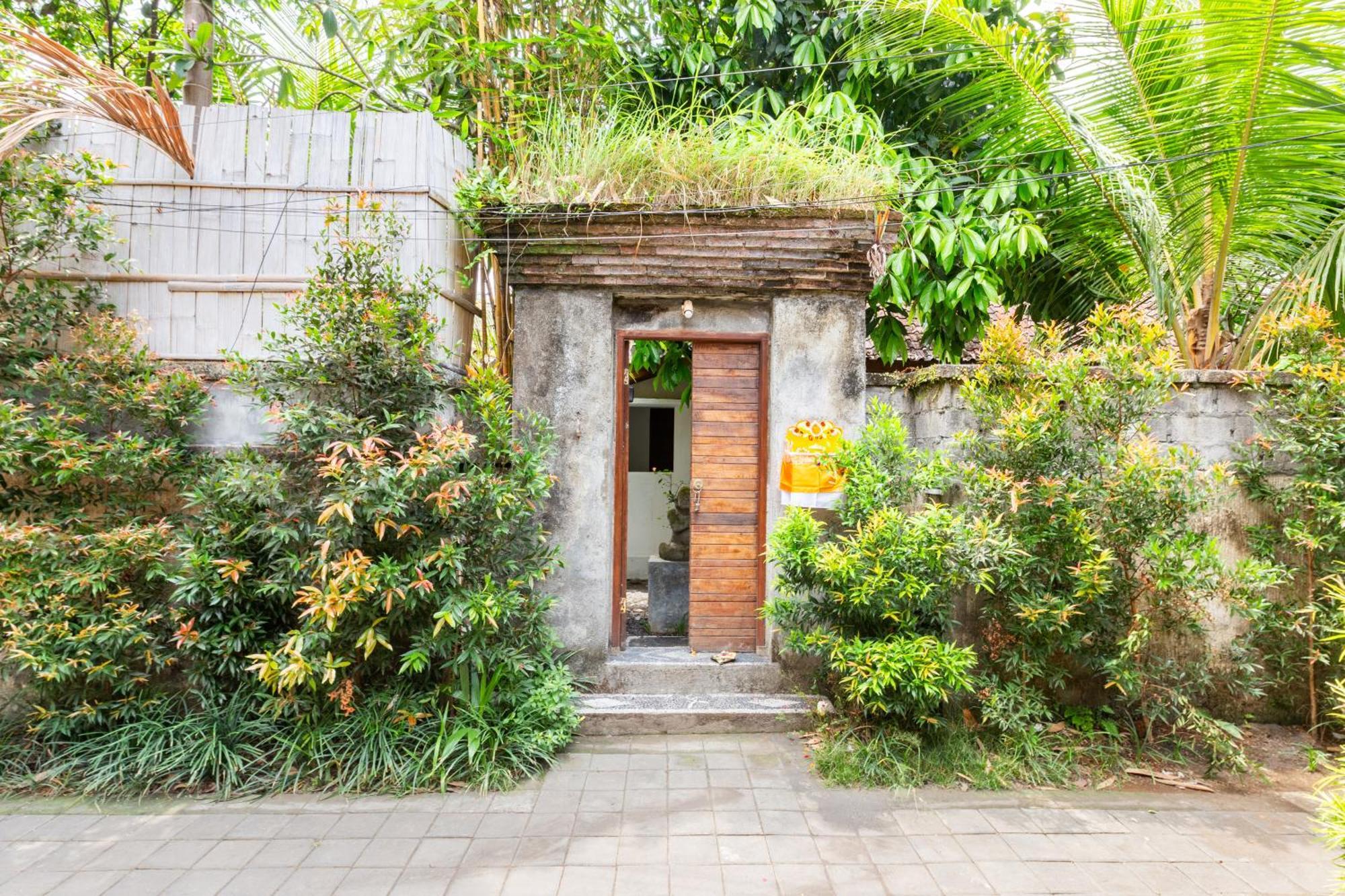 Villa Viktoria Ubud Buitenkant foto